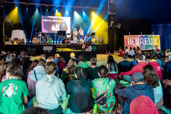 À toute la communauté protestante d’Alsace-Moselle, et aux jeunes qui la&nbsp;composent